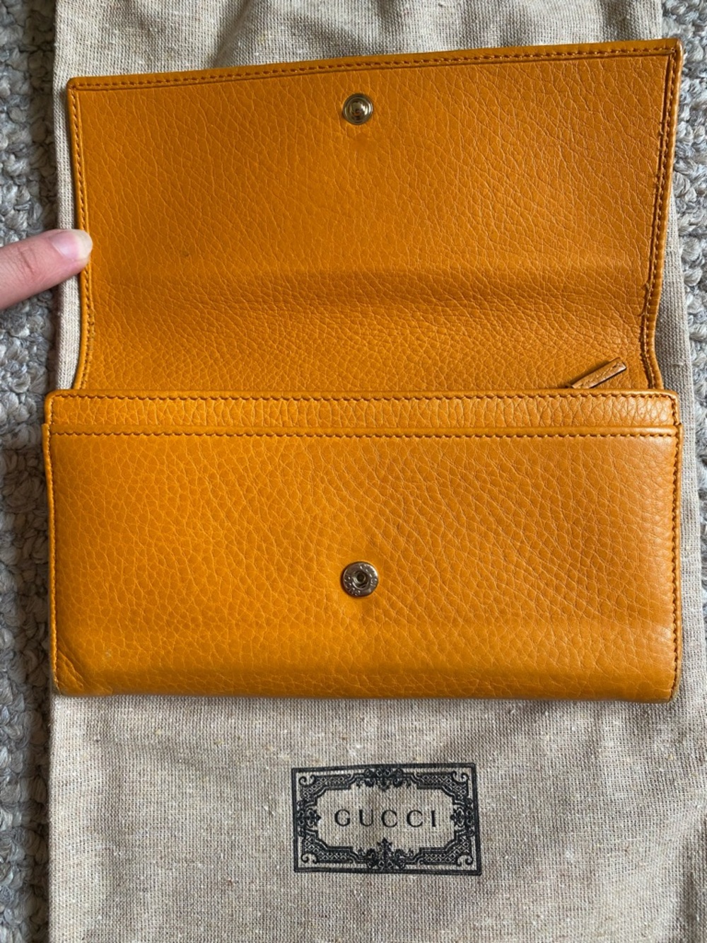 Authentic Golden Gucci Bifold wallet - Picture 3 of 7